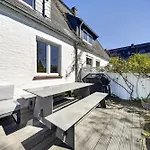 Lighthouse 6 *