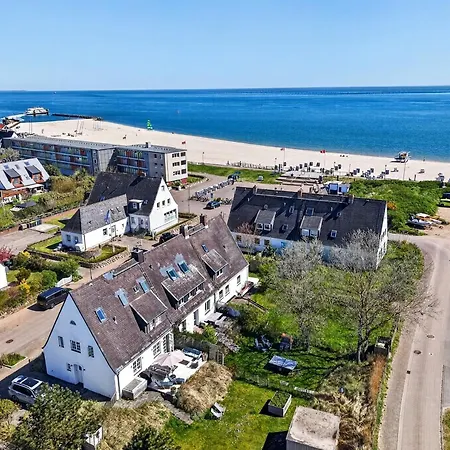 Semesterbostad Lighthouse 6 *